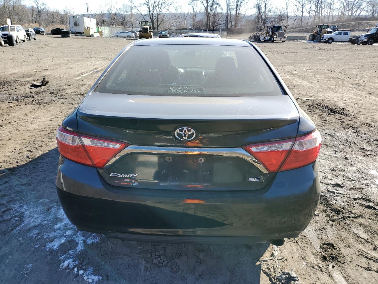 2015 TOYOTA CAMRY LE - Фото 6