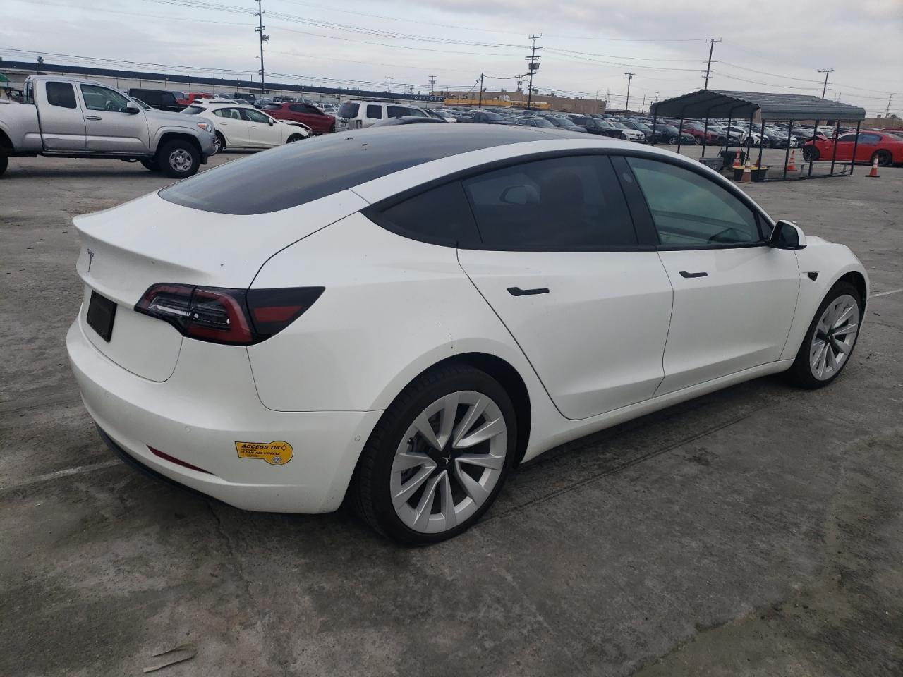 2022 TESLA MODEL 3 - Image 3