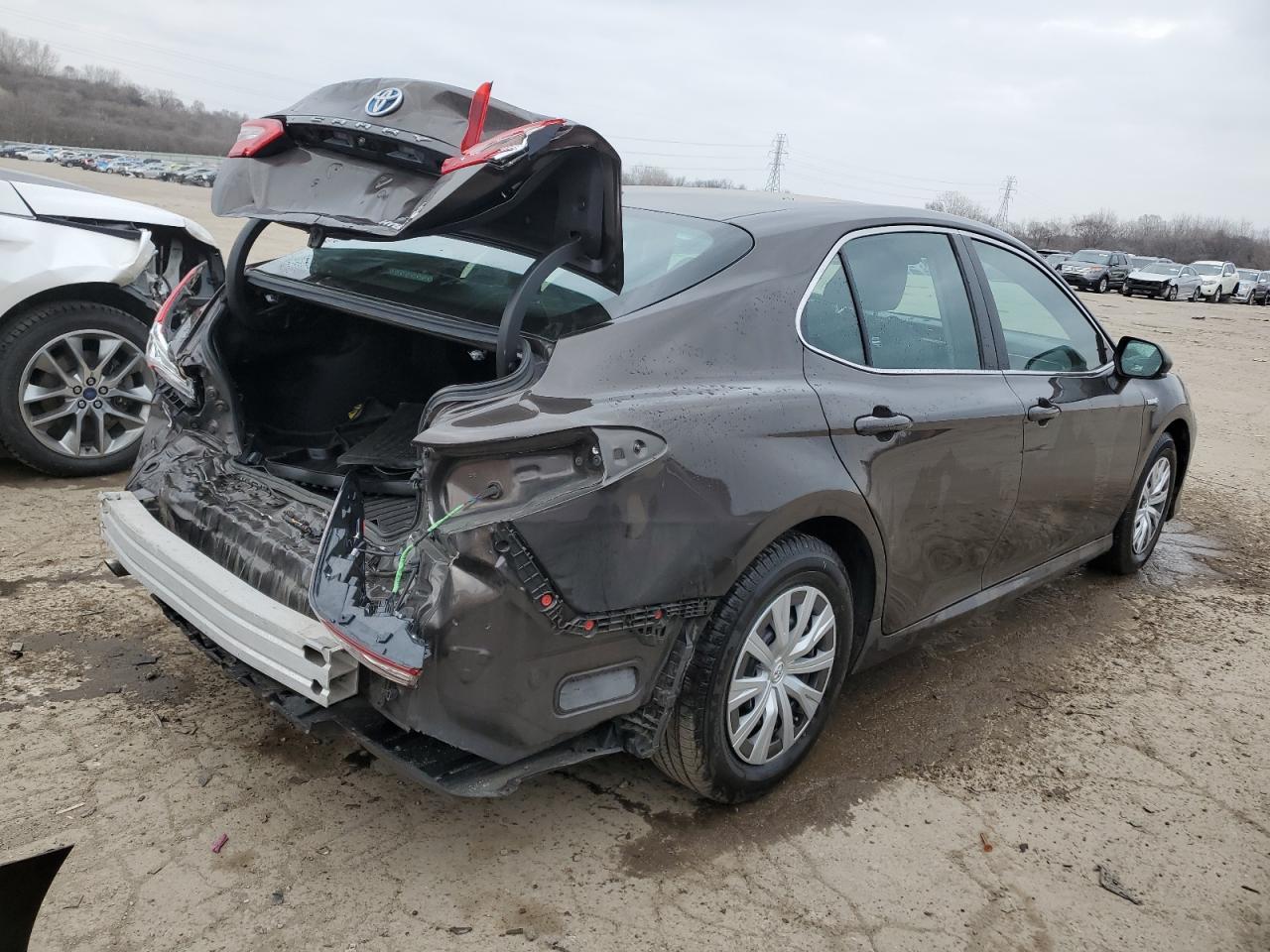 2020 TOYOTA CAMRY LE - Фото 3
