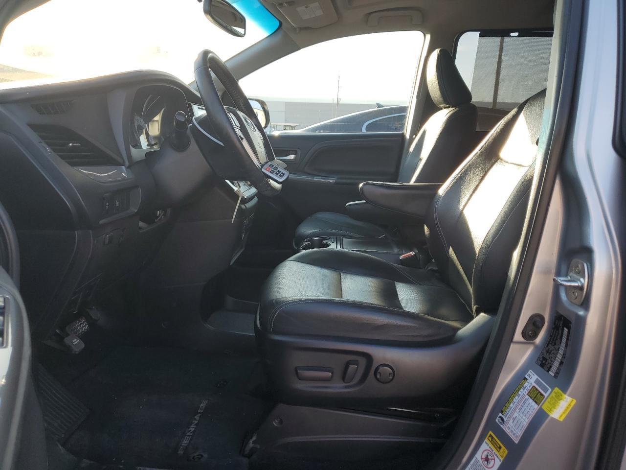 2015 TOYOTA SIENNA SPO - Фото 7