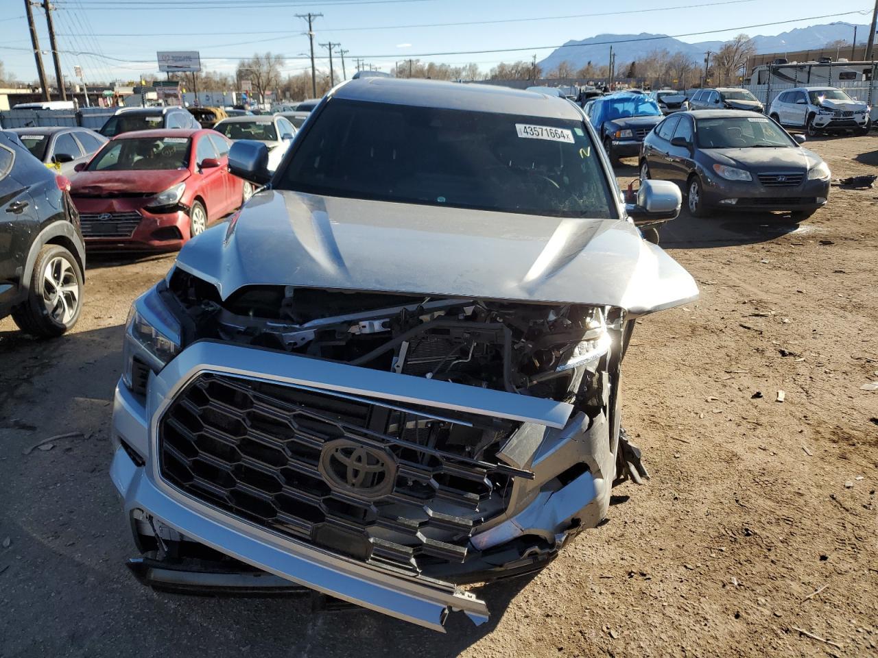 2023 TOYOTA SEQUOIA SR - Фото 5