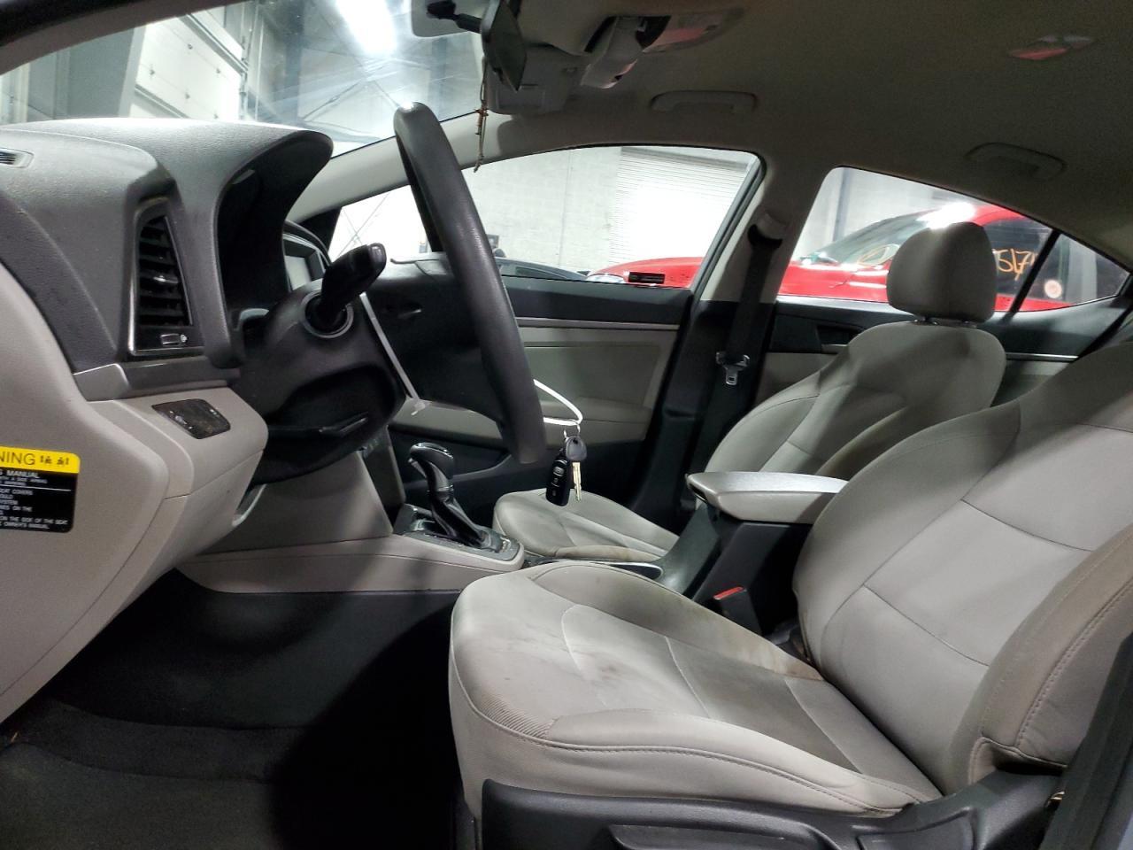 2017 HYUNDAI ELANTRA SE - Фото 7
