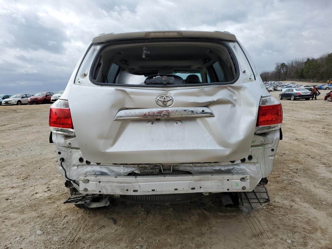 2012 TOYOTA HIGHLANDER - Фото 6