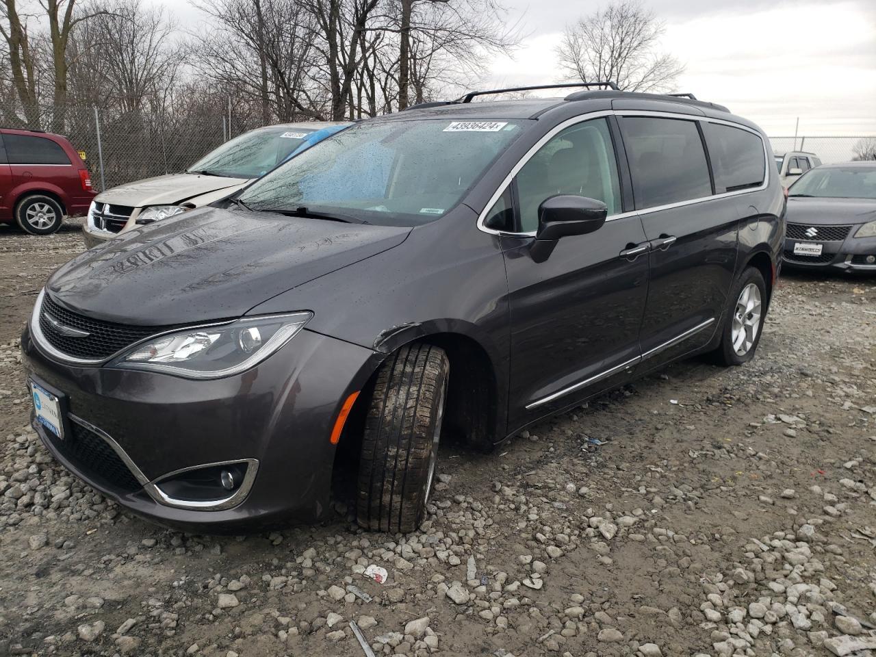 2017 CHRYSLER PACIFICA T car image