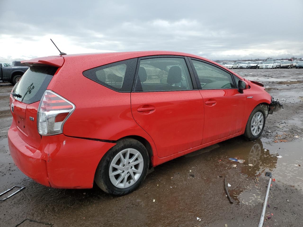 2016 TOYOTA PRIUS V - Фото 3
