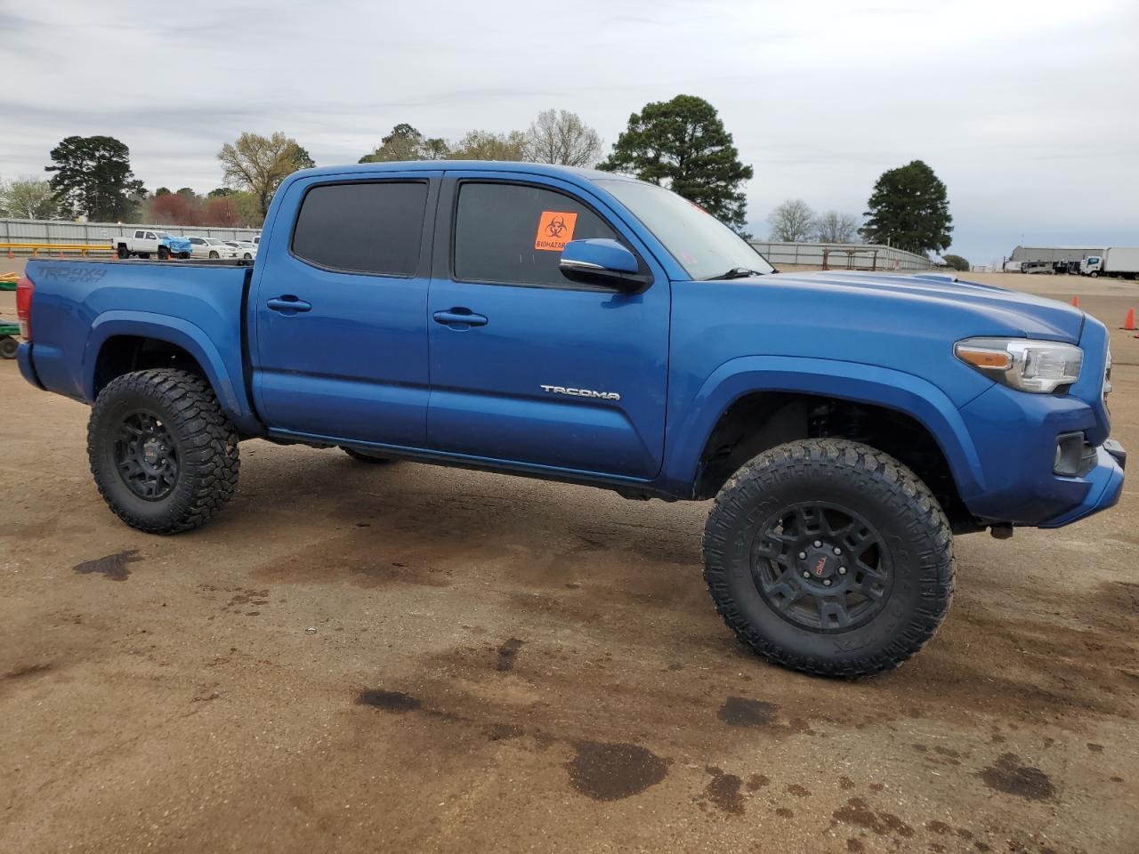 2017 TOYOTA TACOMA DOU - Фото 4