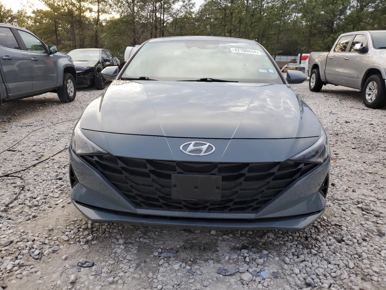 2022 HYUNDAI ELANTRA SE - Фото 5