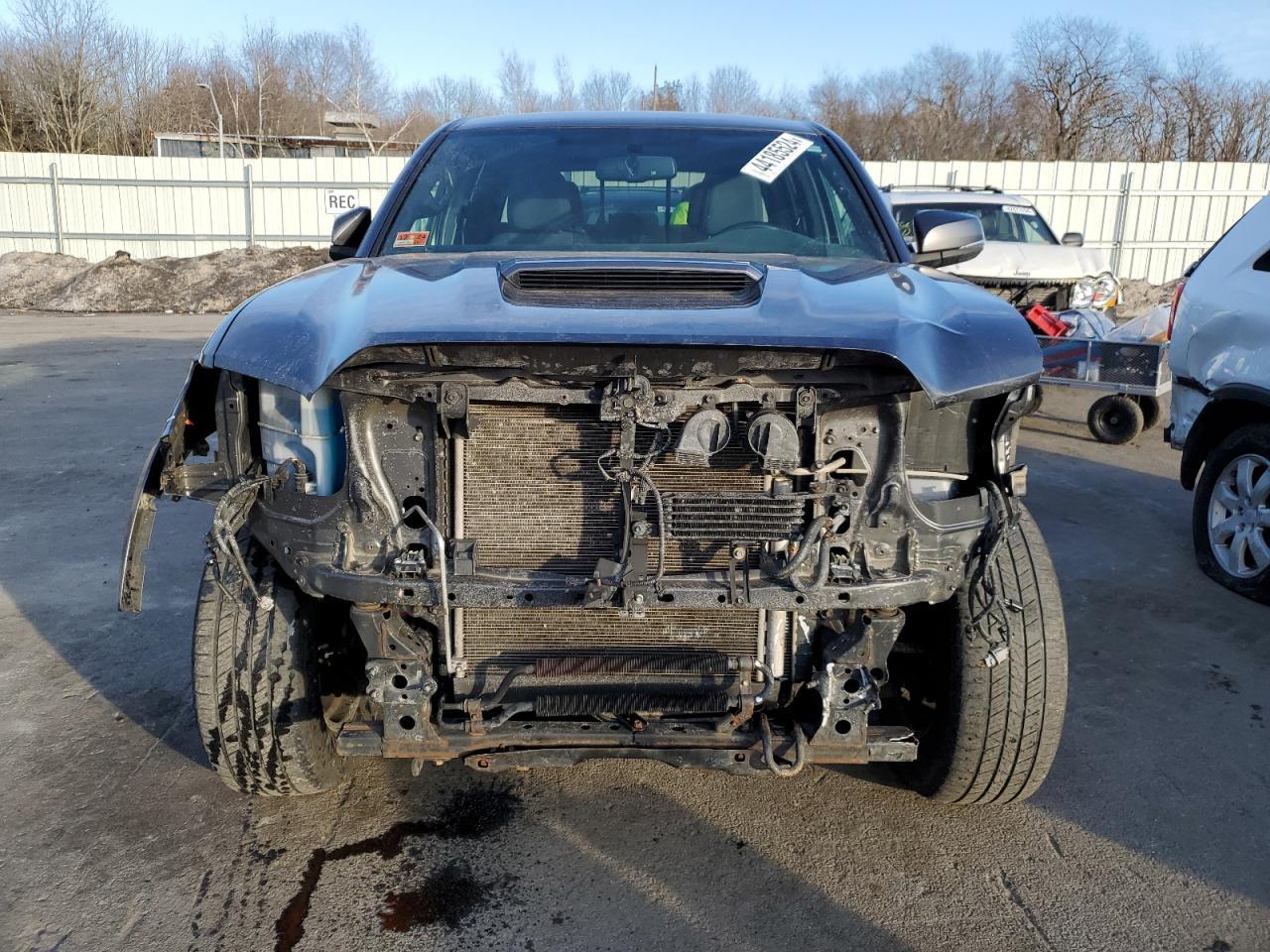 2017 TOYOTA TACOMA DOU - Фото 5