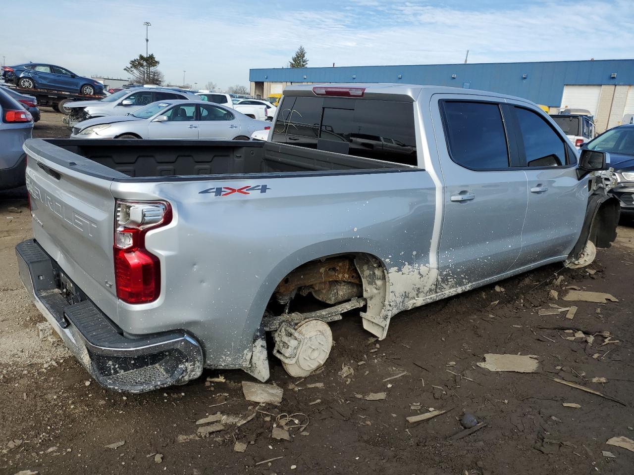 2019 CHEVROLET SILVERADO - Фото 3