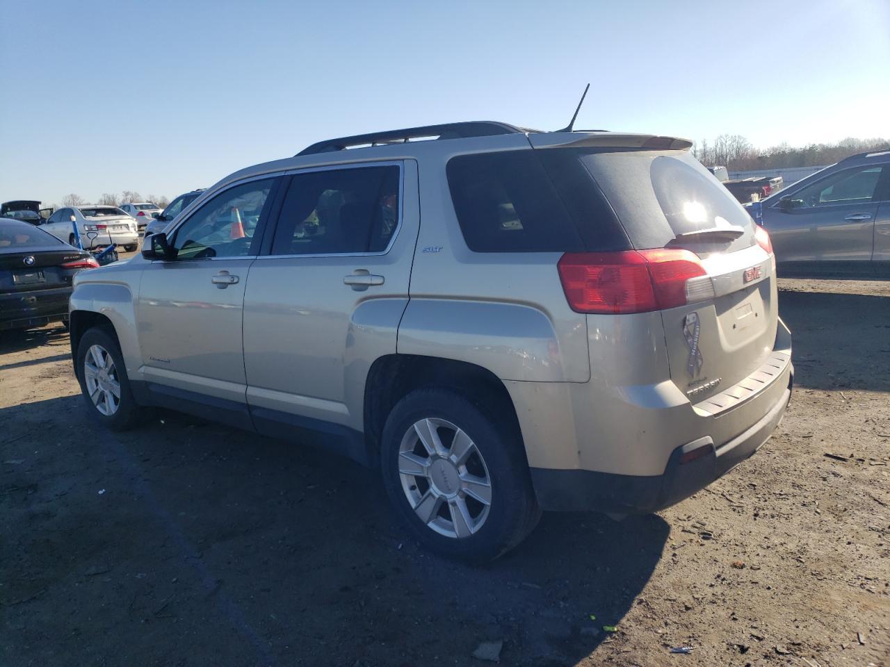 2013 GMC TERRAIN SL - Фото 2