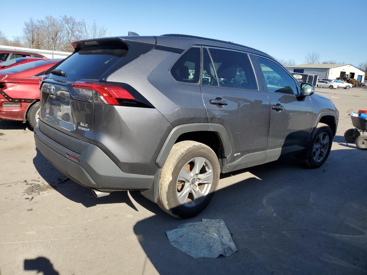 2022 TOYOTA RAV4 XLE - Image 3