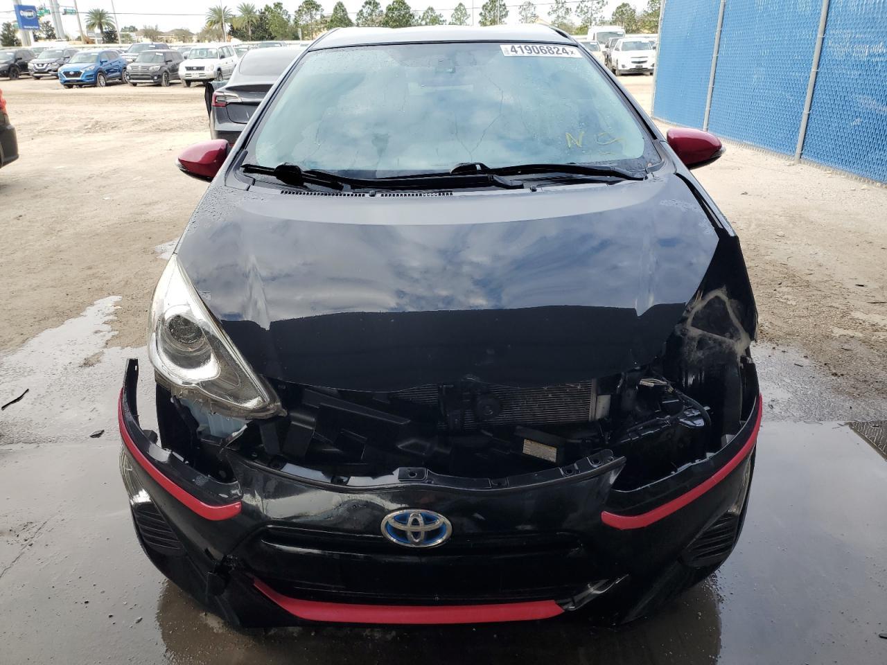 2016 TOYOTA PRIUS C - Image 5