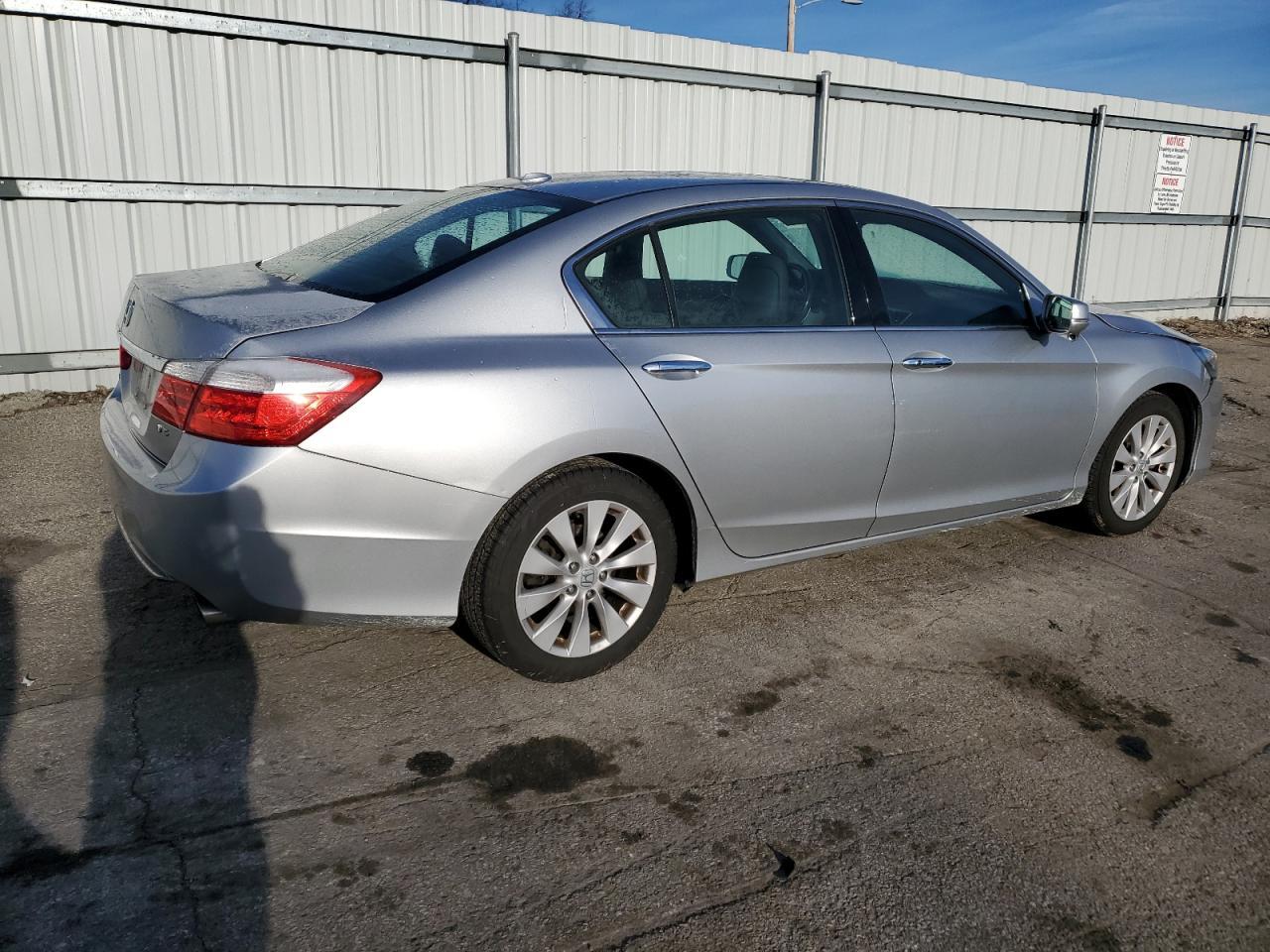 2015 HONDA ACCORD EXL - Image 3