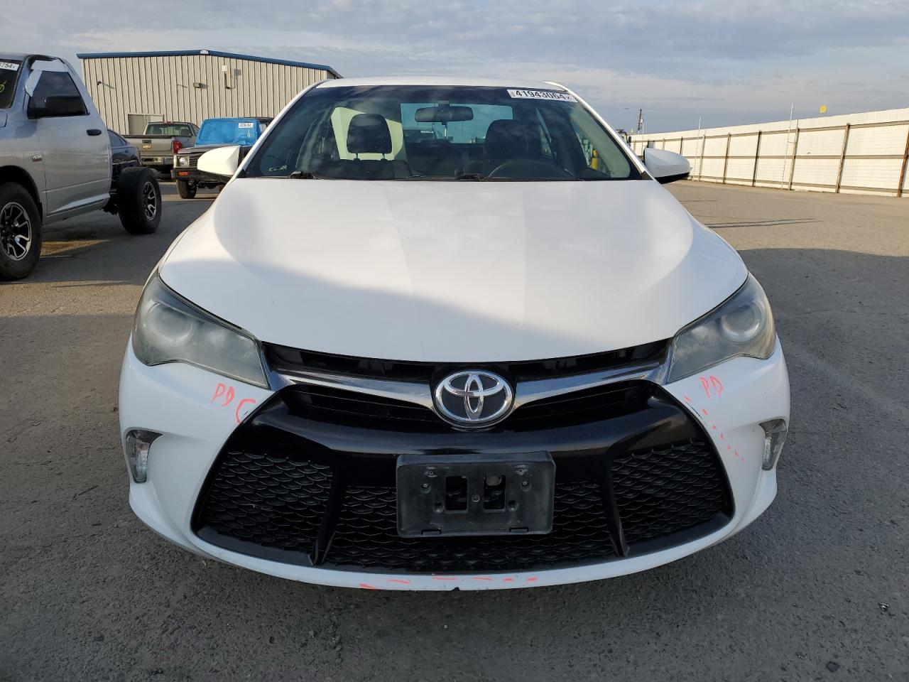 2016 TOYOTA CAMRY LE - Фото 5