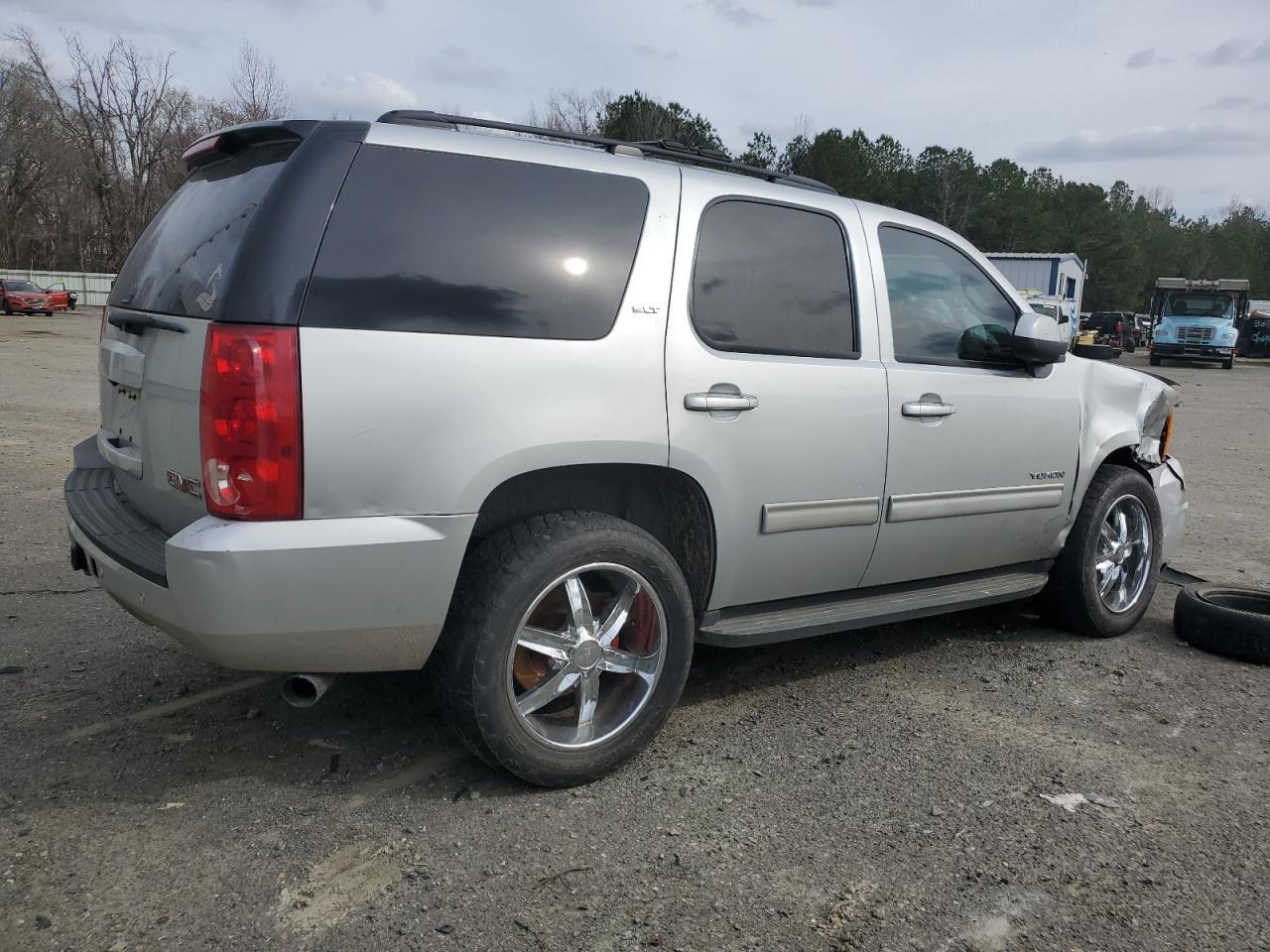 2012 GMC YUKON SLT - Фото 3