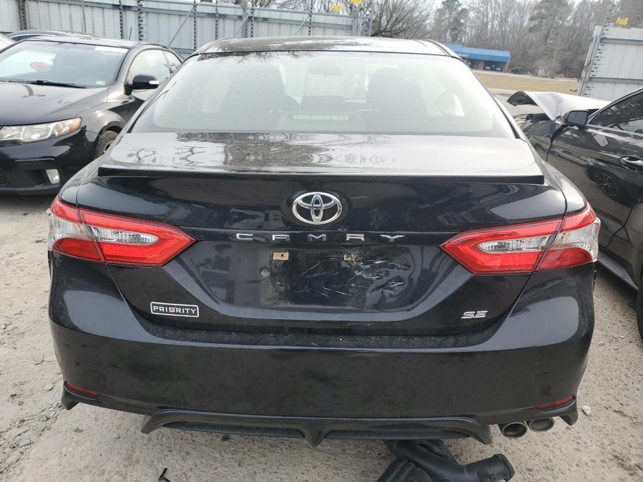 2018 TOYOTA CAMRY L - Фото 6
