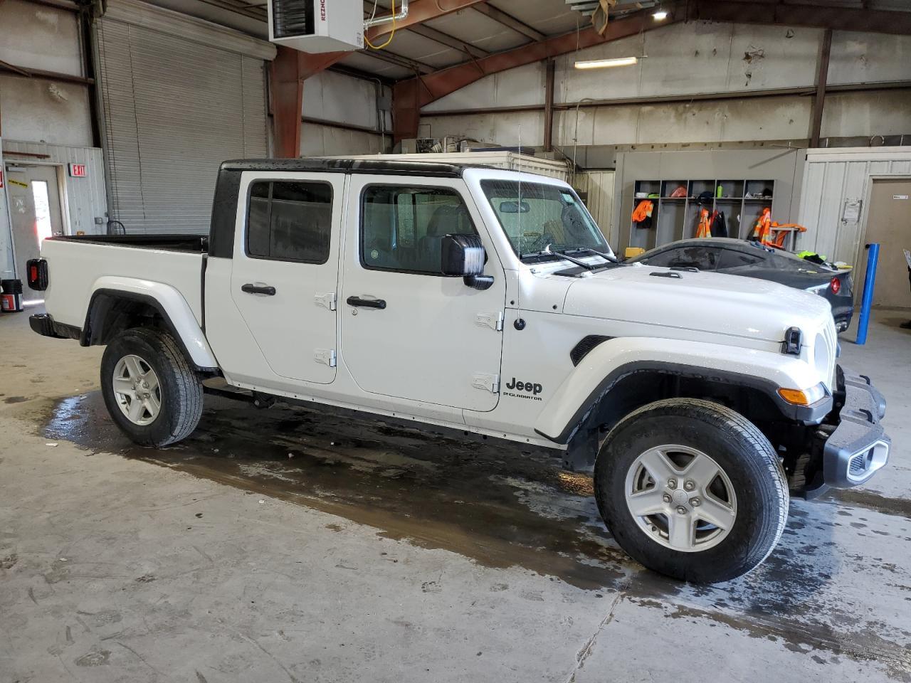 2023 JEEP GLADIATOR - Image 4
