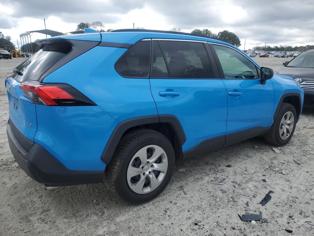2021 TOYOTA RAV4 LE - Image 3