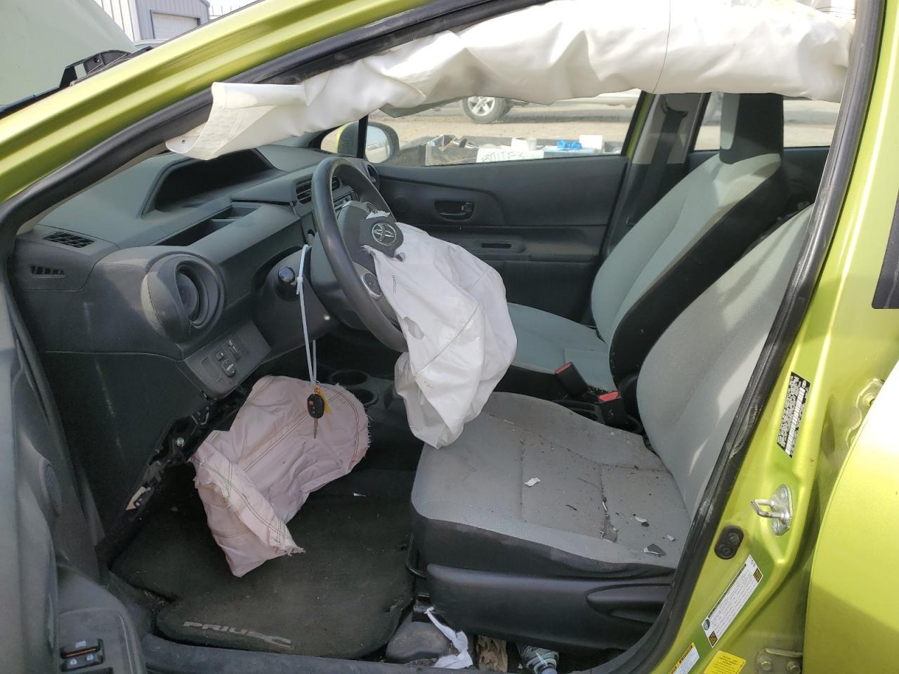 2015 TOYOTA PRIUS C - Image 7
