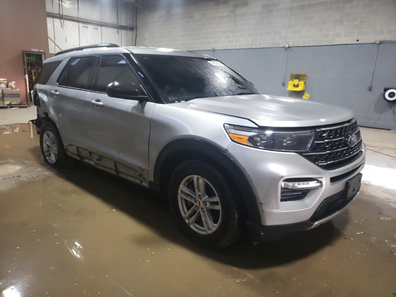 2023 FORD EXPLORER X - Фото 4