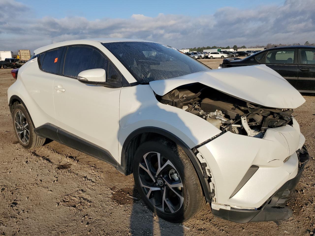 2018 TOYOTA C-HR XLE - Фото 4