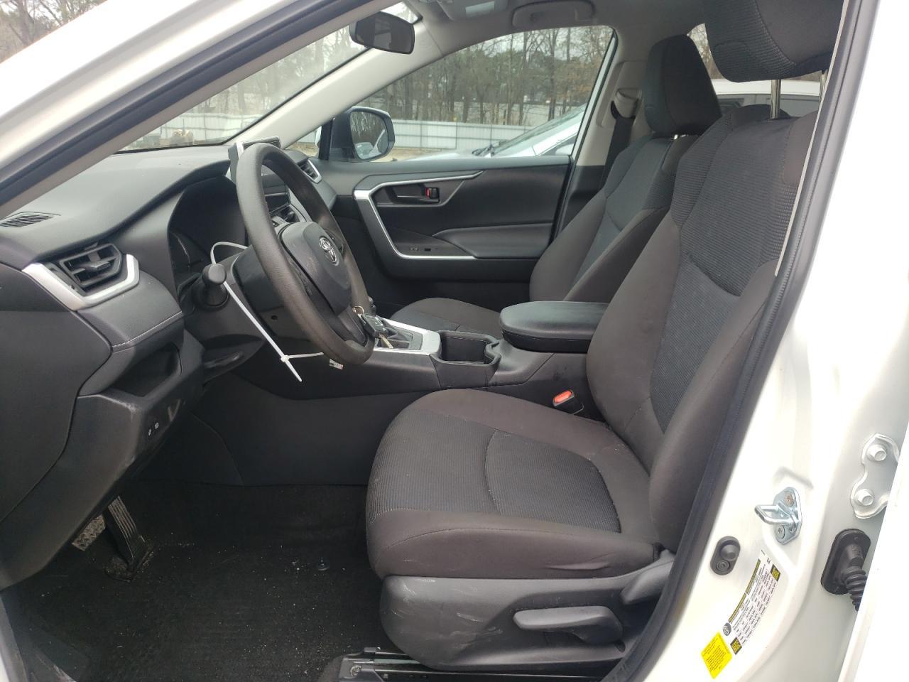 2023 TOYOTA RAV4 LE - Фото 7