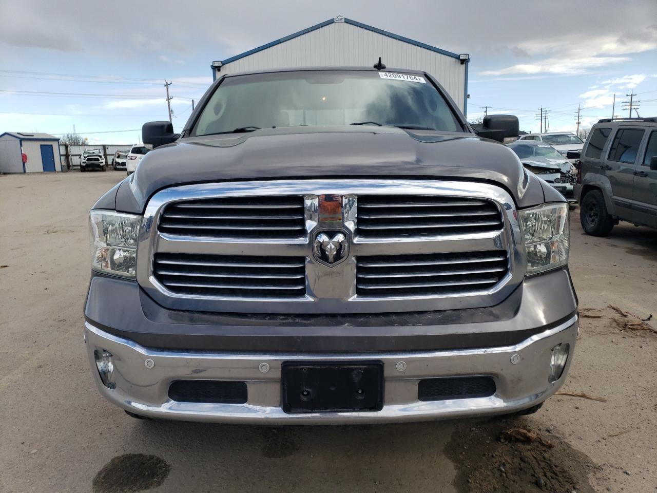 2017 RAM 1500 SLT - Image 5