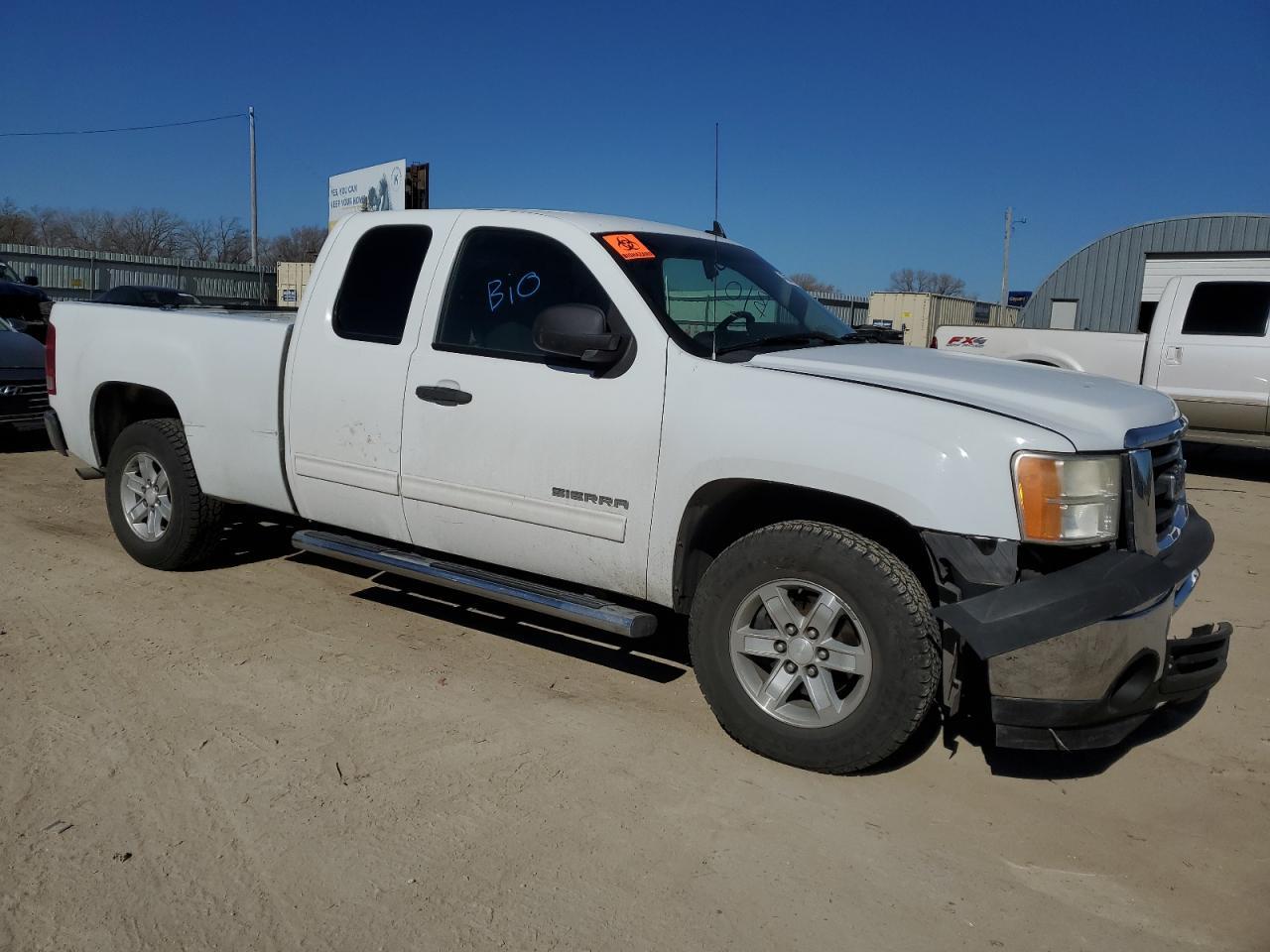 2011 GMC SIERRA K15 - Image 4