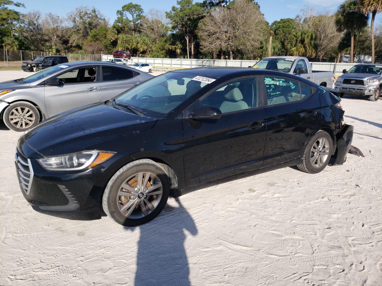 2017 HYUNDAI ELANTRA SE