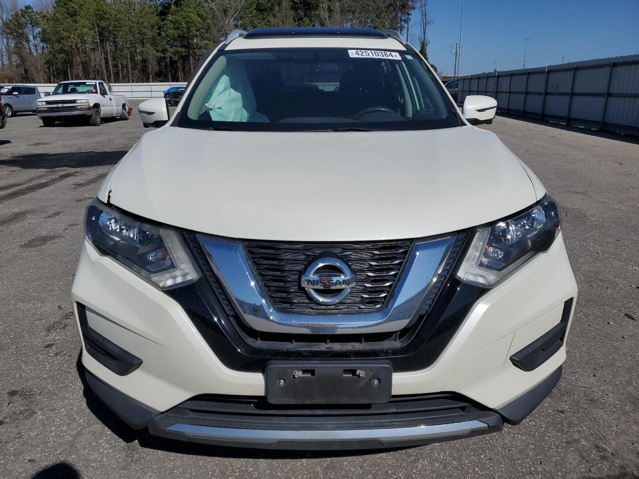2017 NISSAN ROGUE SV - Image 5