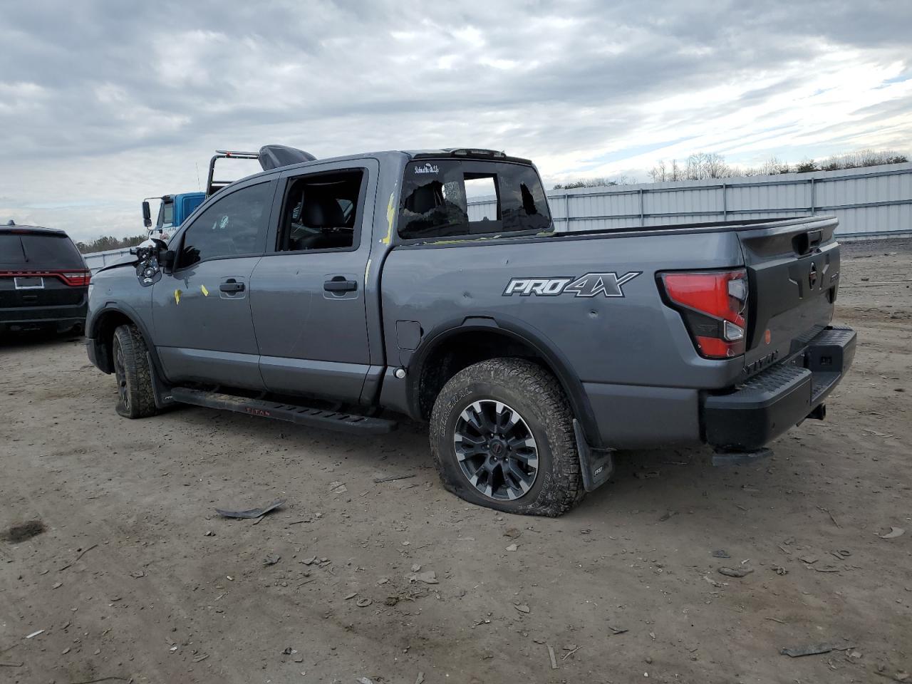 2021 NISSAN TITAN SV - Фото 2