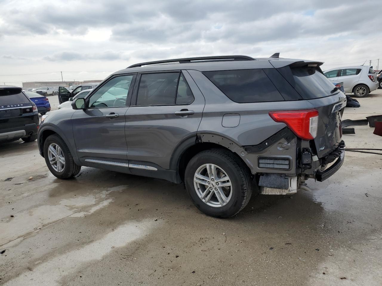 2023 FORD EXPLORER X - Image 2