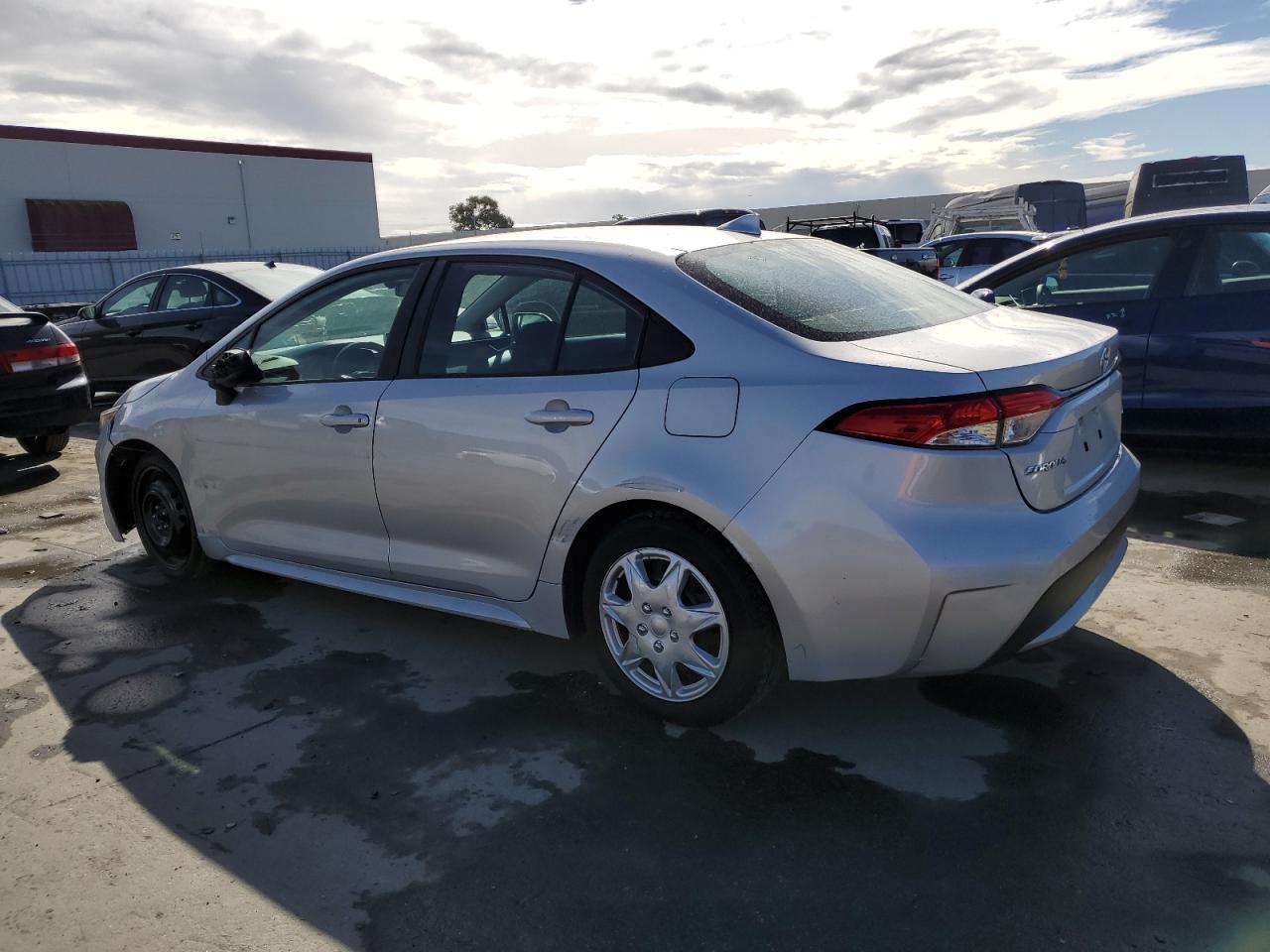 2020 TOYOTA COROLLA LE - Фото 2