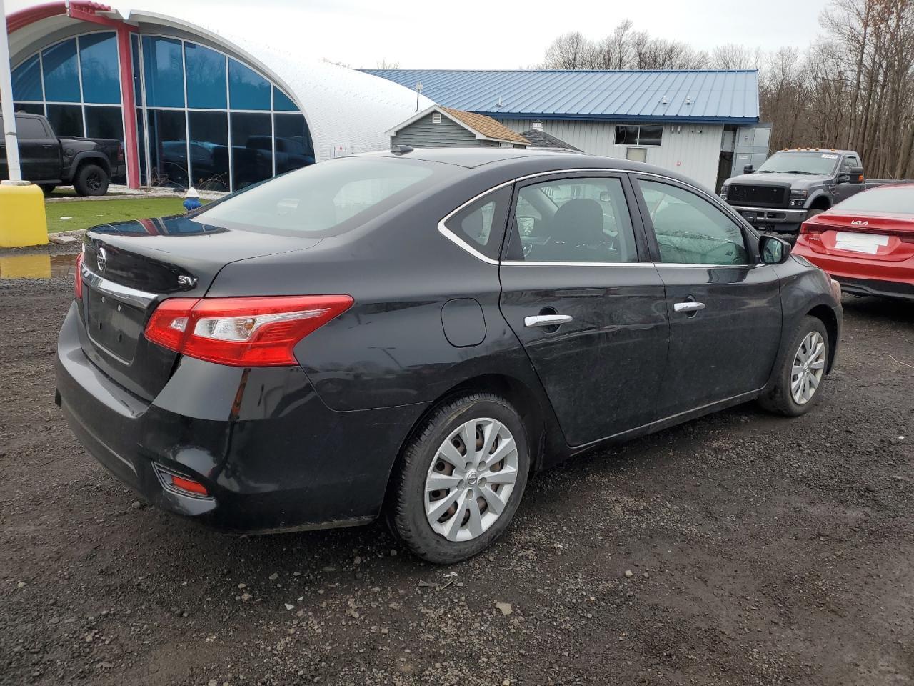 2017 NISSAN SENTRA S - Фото 3