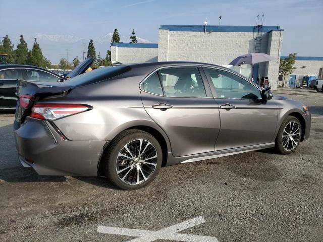2020 Toyota Camry Se - Фото 3