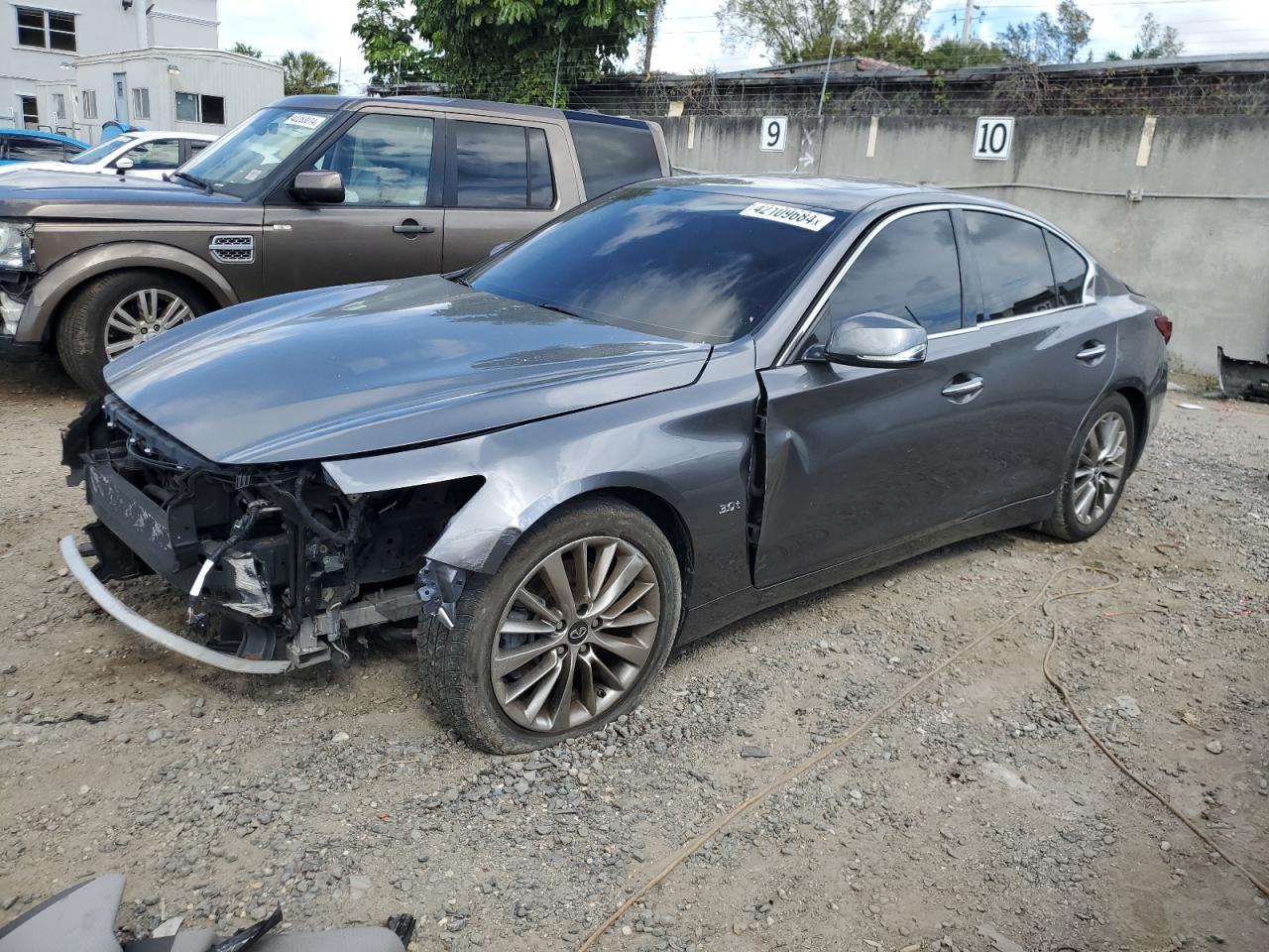 2018 INFINITI Q50 LUXE