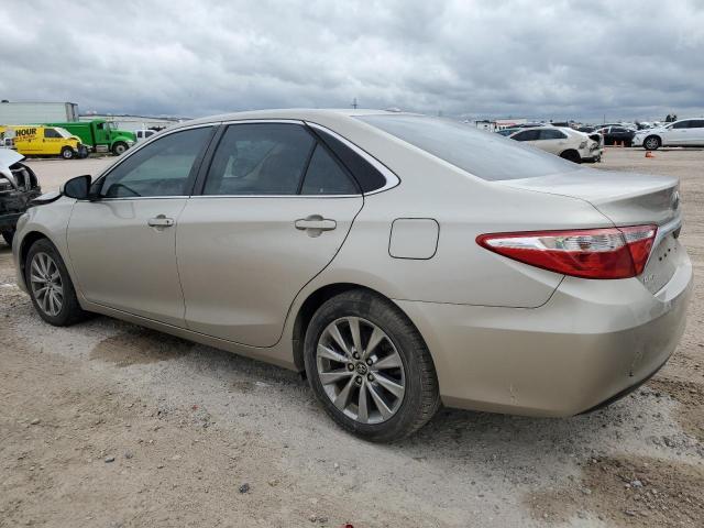 2017 Toyota Camry Le - Фото 2