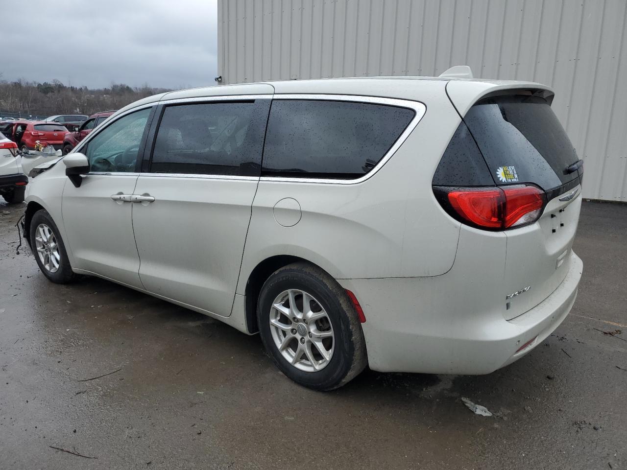 2017 CHRYSLER PACIFICA T - Image 2