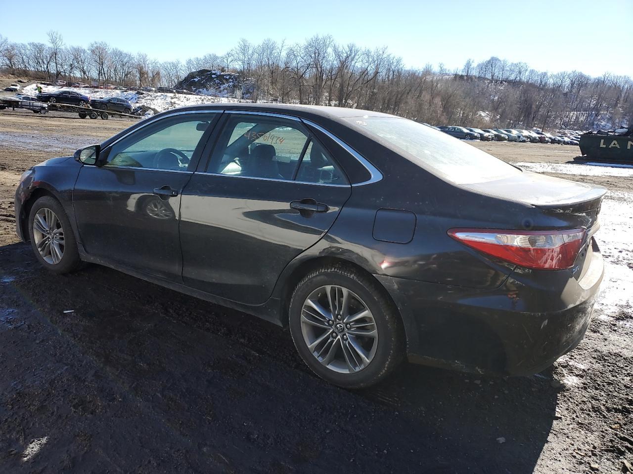 2017 TOYOTA CAMRY LE - Фото 2