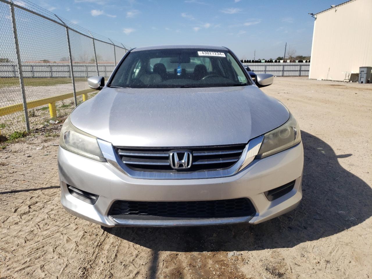 2014 HONDA ACCORD LX - Image 5