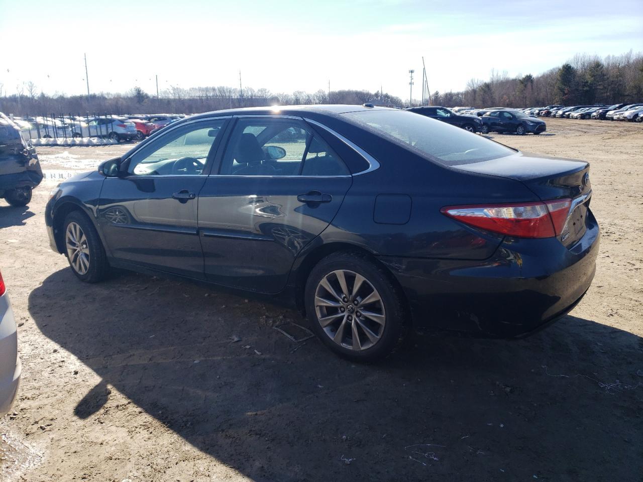 2016 TOYOTA CAMRY LE - Фото 2