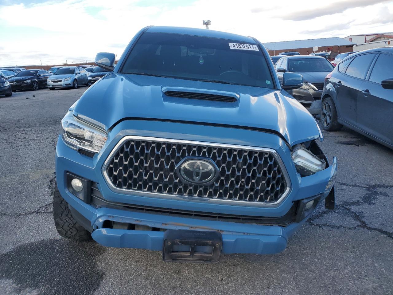 2019 TOYOTA TACOMA DOU - Фото 5