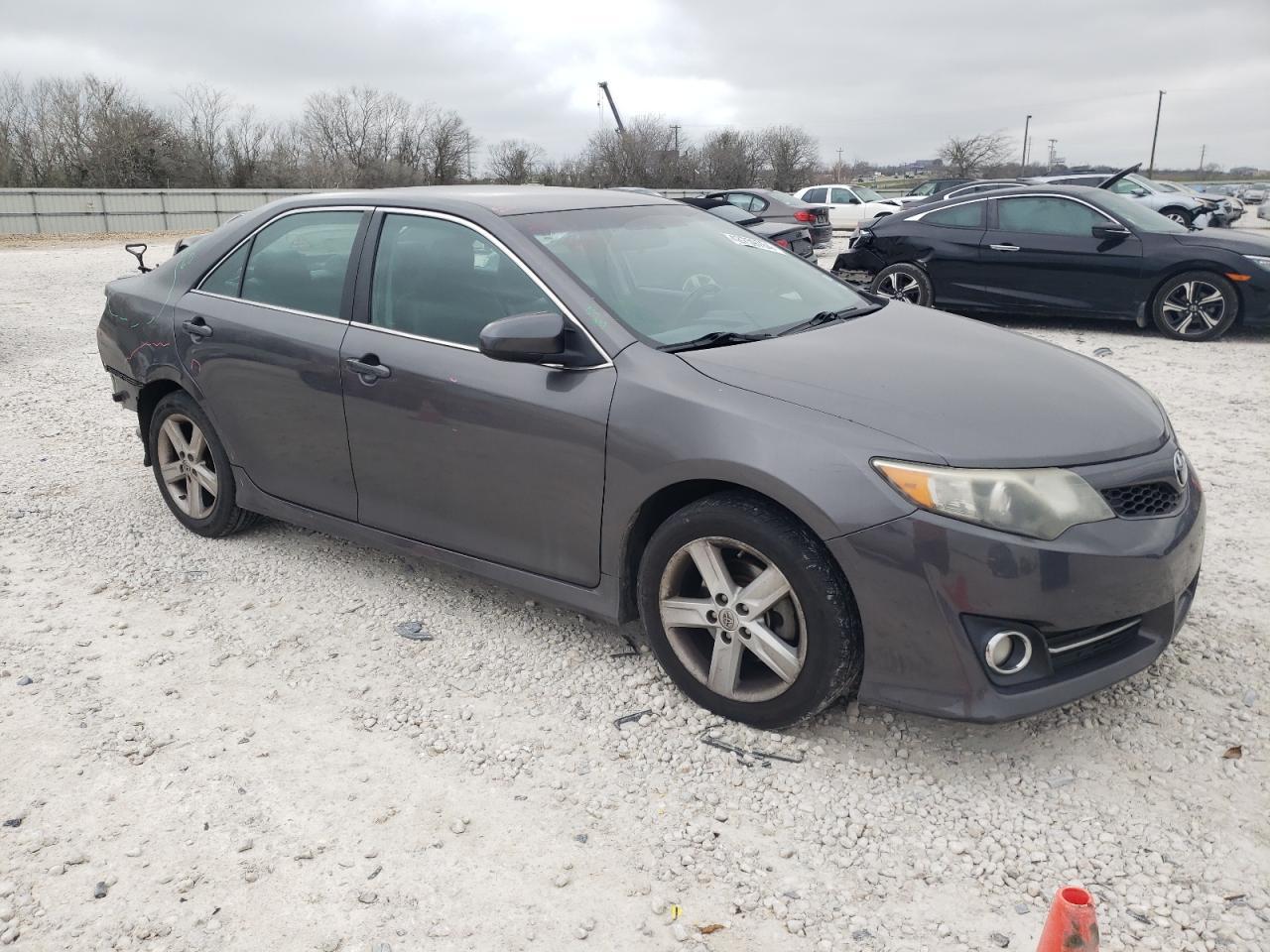 2013 TOYOTA CAMRY L - Image 4