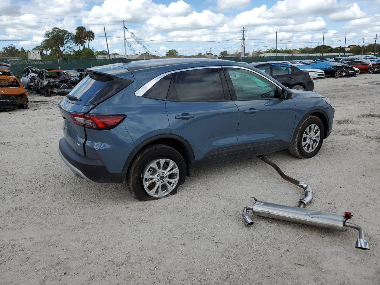 2023 FORD ESCAPE ACT - Фото 3
