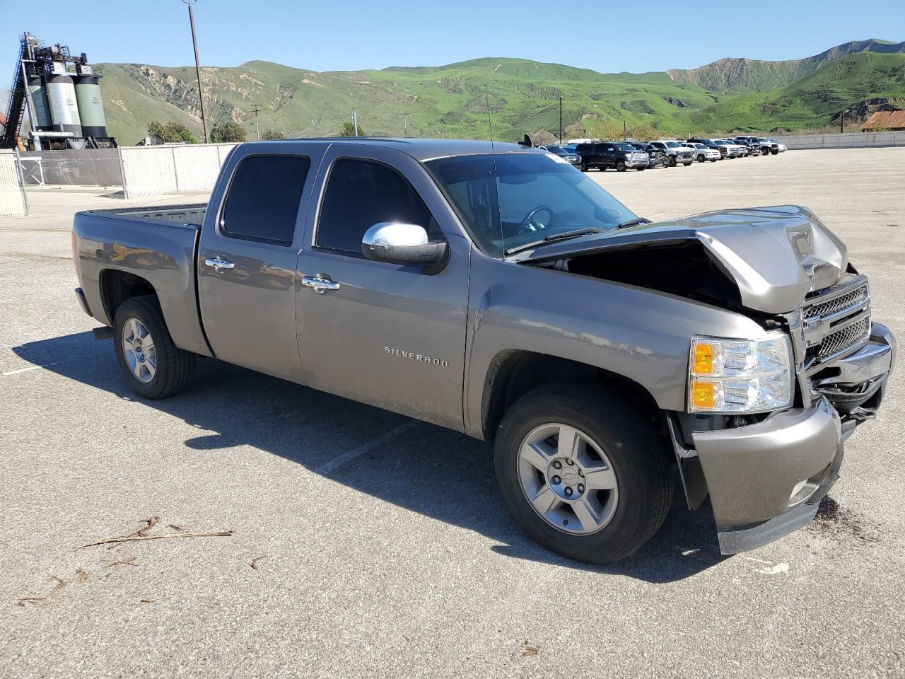 2013 CHEVROLET SILVERADO - Фото 4