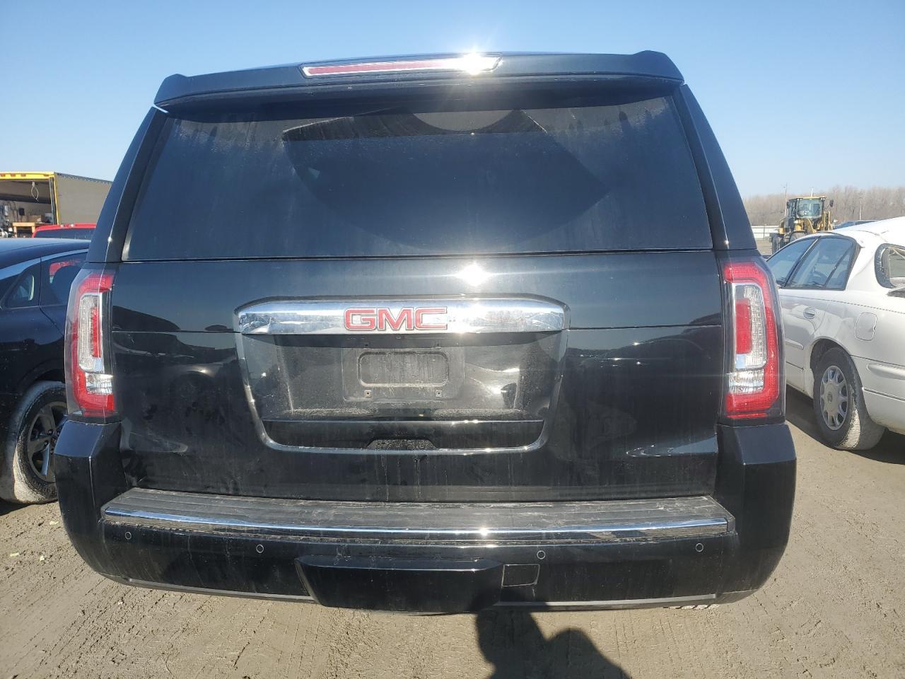 2016 GMC YUKON DENA - Фото 6