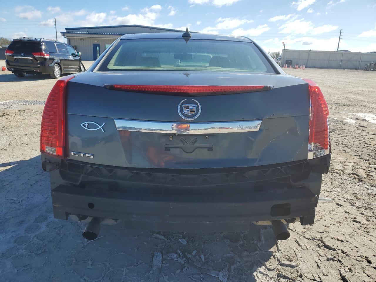 2011 CADILLAC CTS LUXURY - Image 6