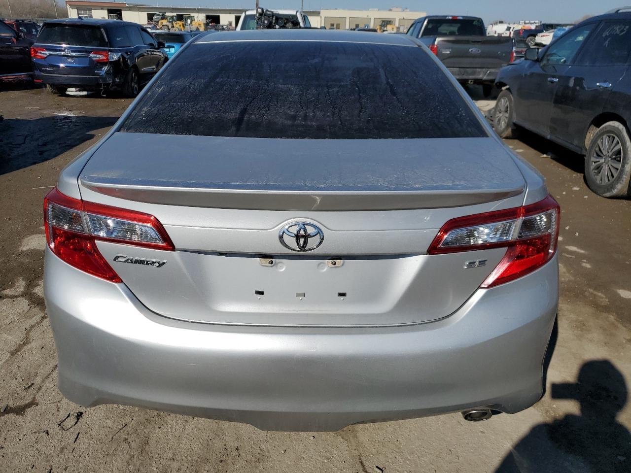 2014 TOYOTA CAMRY L - Image 6