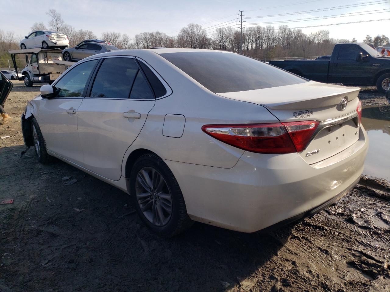 2015 TOYOTA CAMRY LE - Фото 2