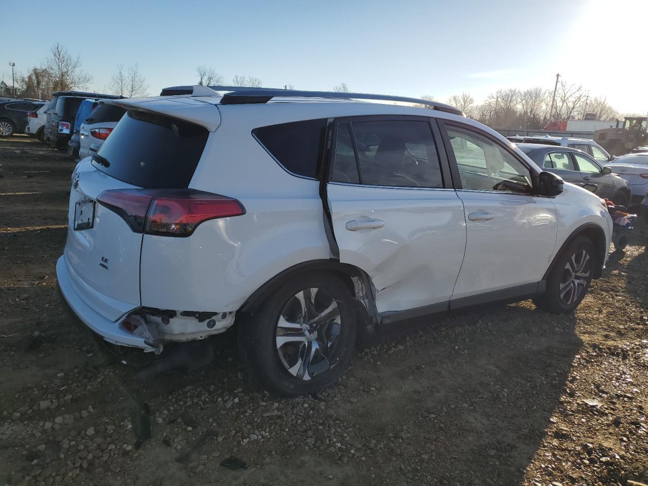 2018 TOYOTA RAV4 LE - Image 3